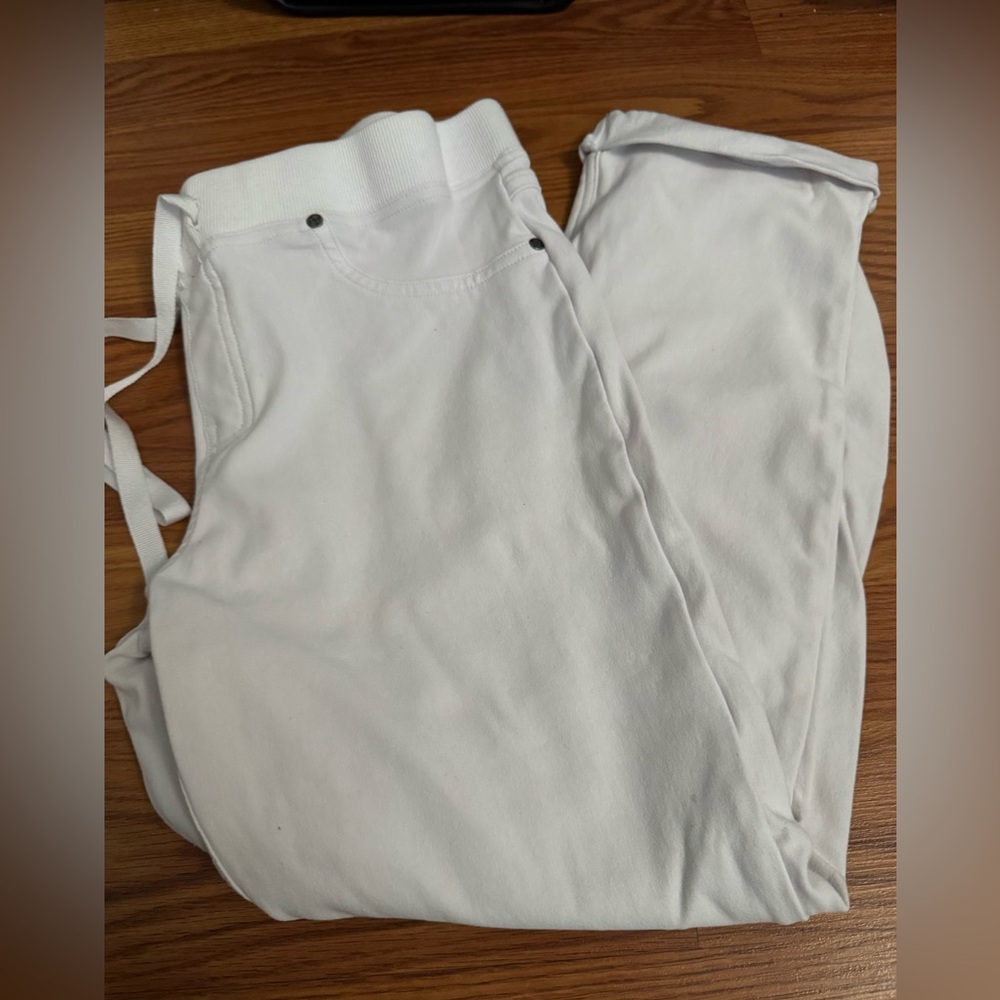 HUE Classic White Lounge Jeggings